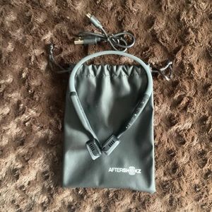 SOLD - Aftershokz Trekz Titanium Mini Headset